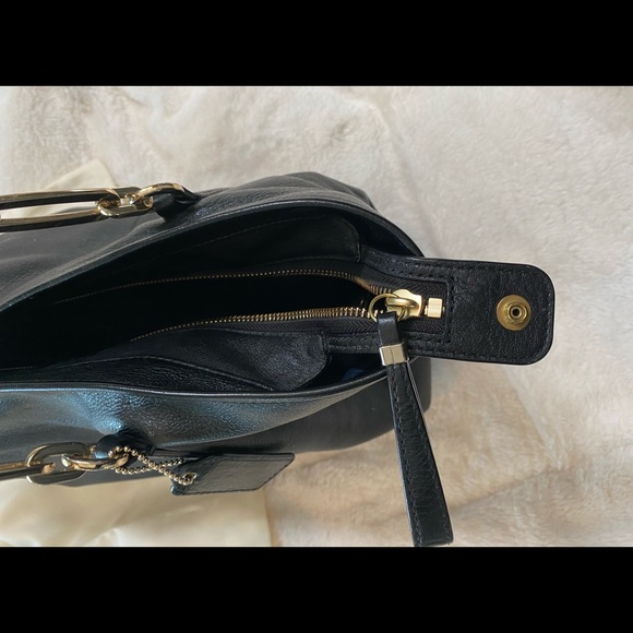 Coach - Picture 9 of 9